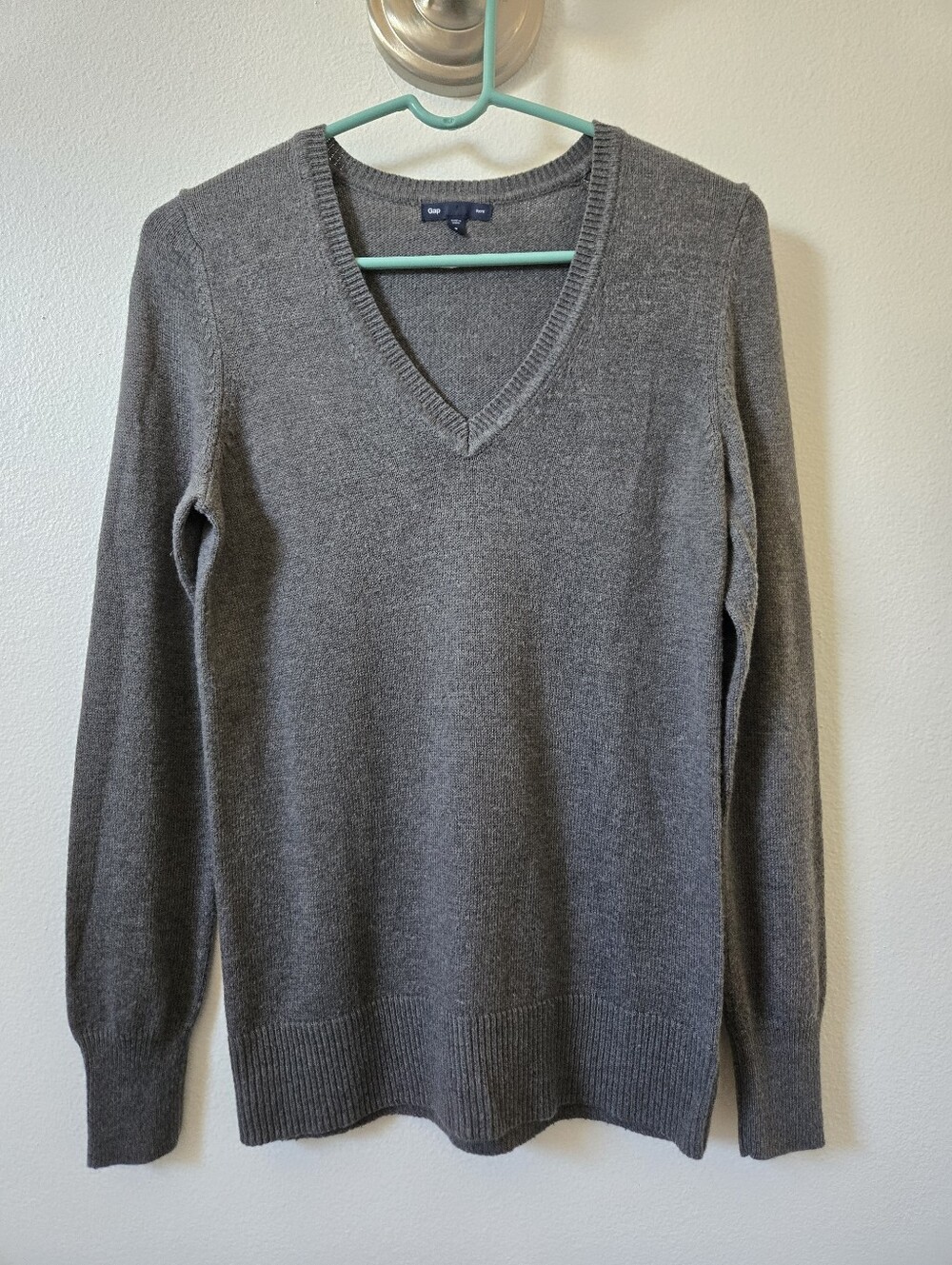 GAP Women's V-Neck Sweater - Heather Blue